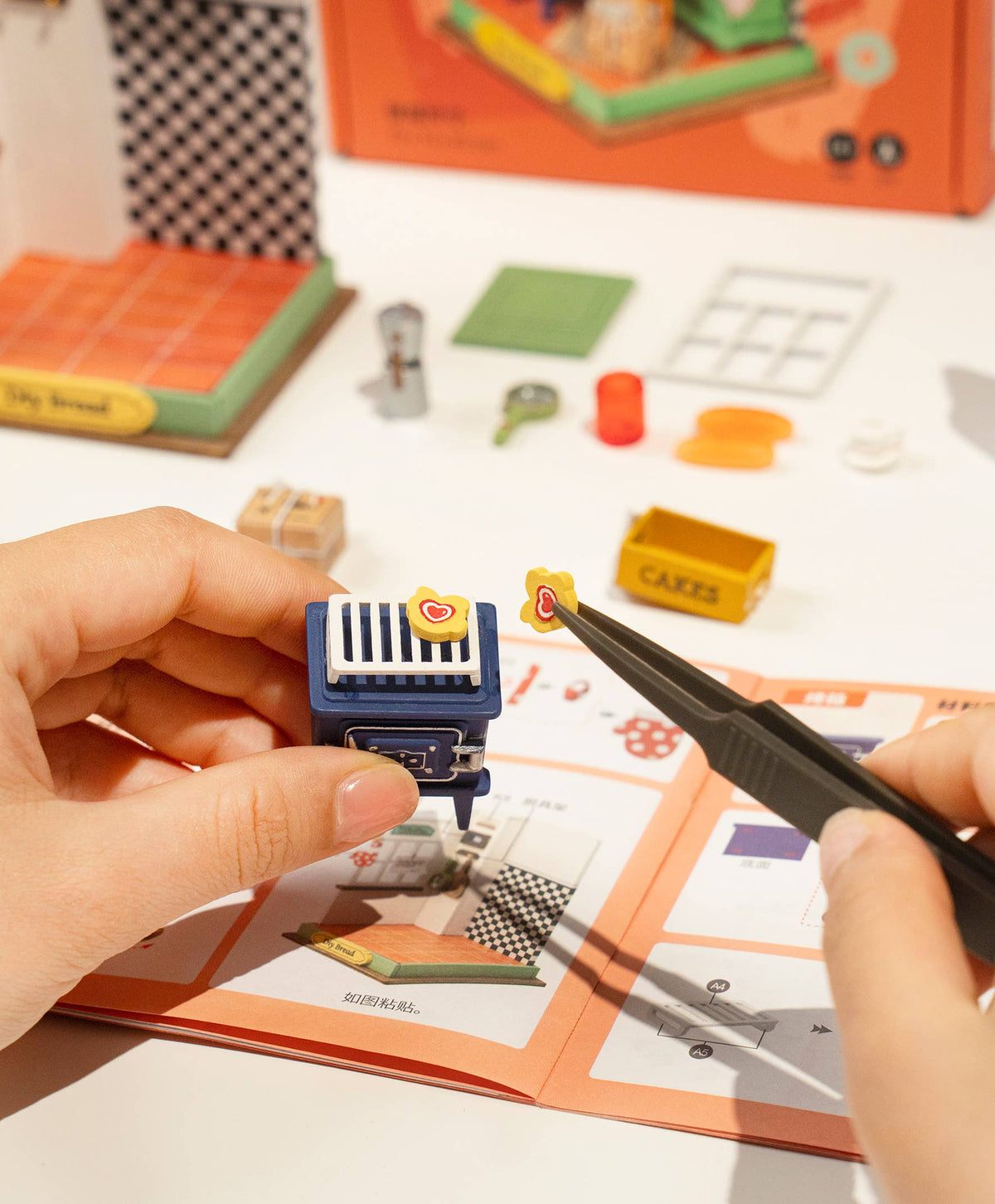 Rolife DIY Kit Mini 3D House Afternoon Baking Time DS029