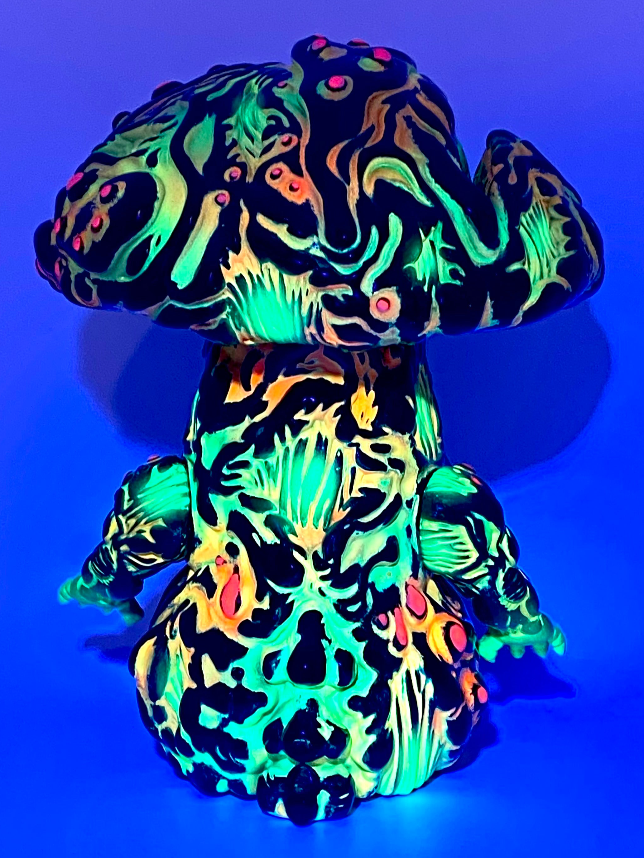 FUNGUSTING / BLACKLIGHT DREAMS LE4