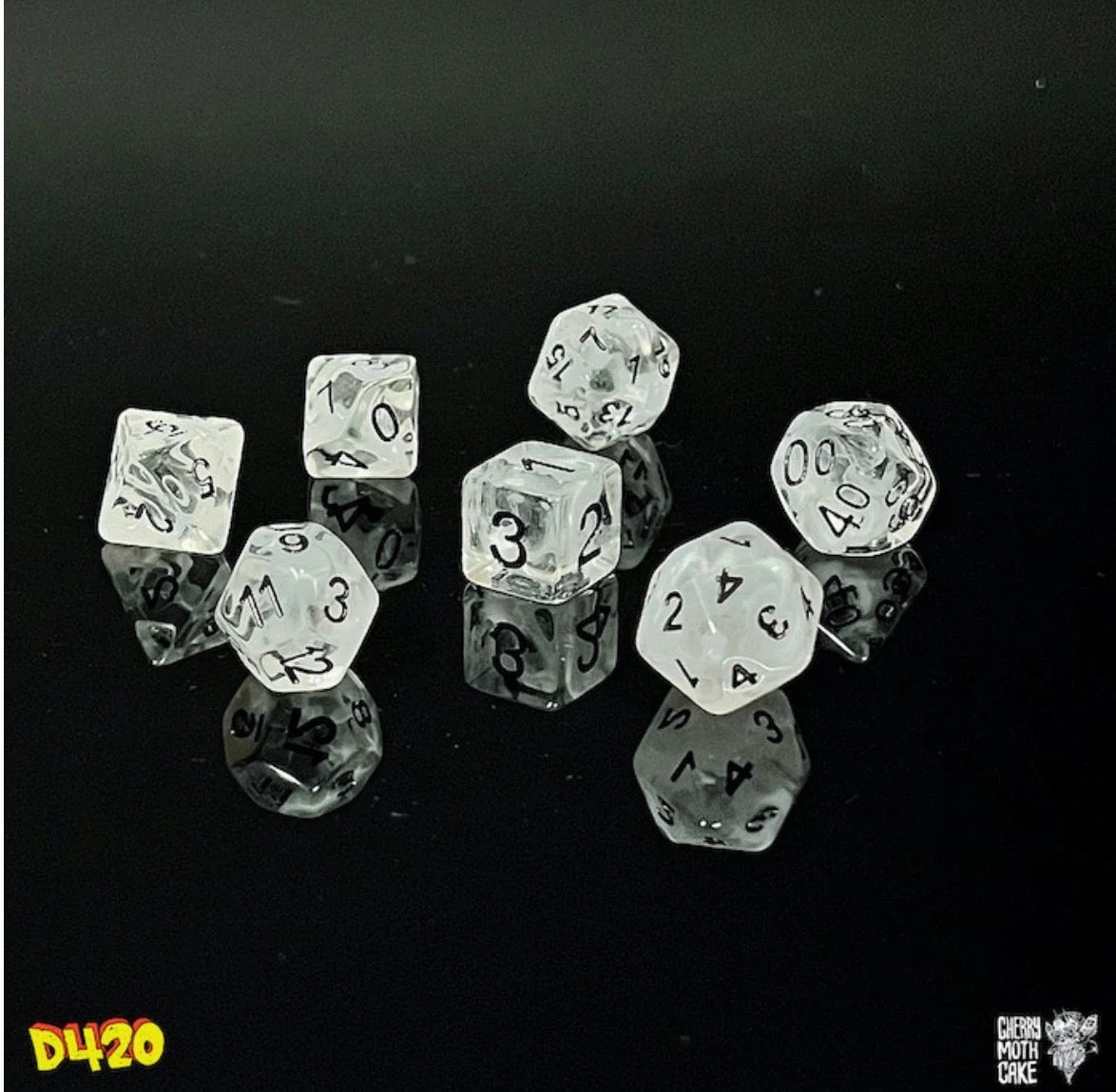 D420 Dice - Smoke